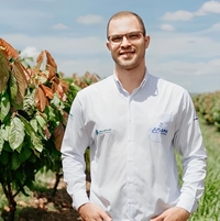 Veja a entrevista com Vitor Pedreira: Un viaje de irrigación en el corazón del Cerrado Ing. agrónomo Vitor Pedreira
