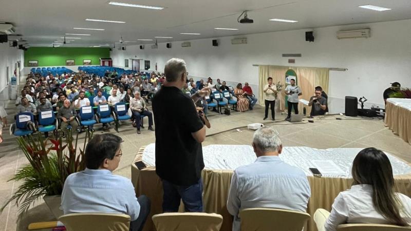 Amílcar Silveira, presidente de Faec, habla hoy en la creación del Centro de Riego de Ibiapaba, en Viçosa do Ceará